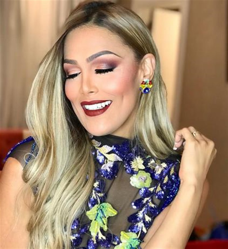 Caroline Aquino - 02