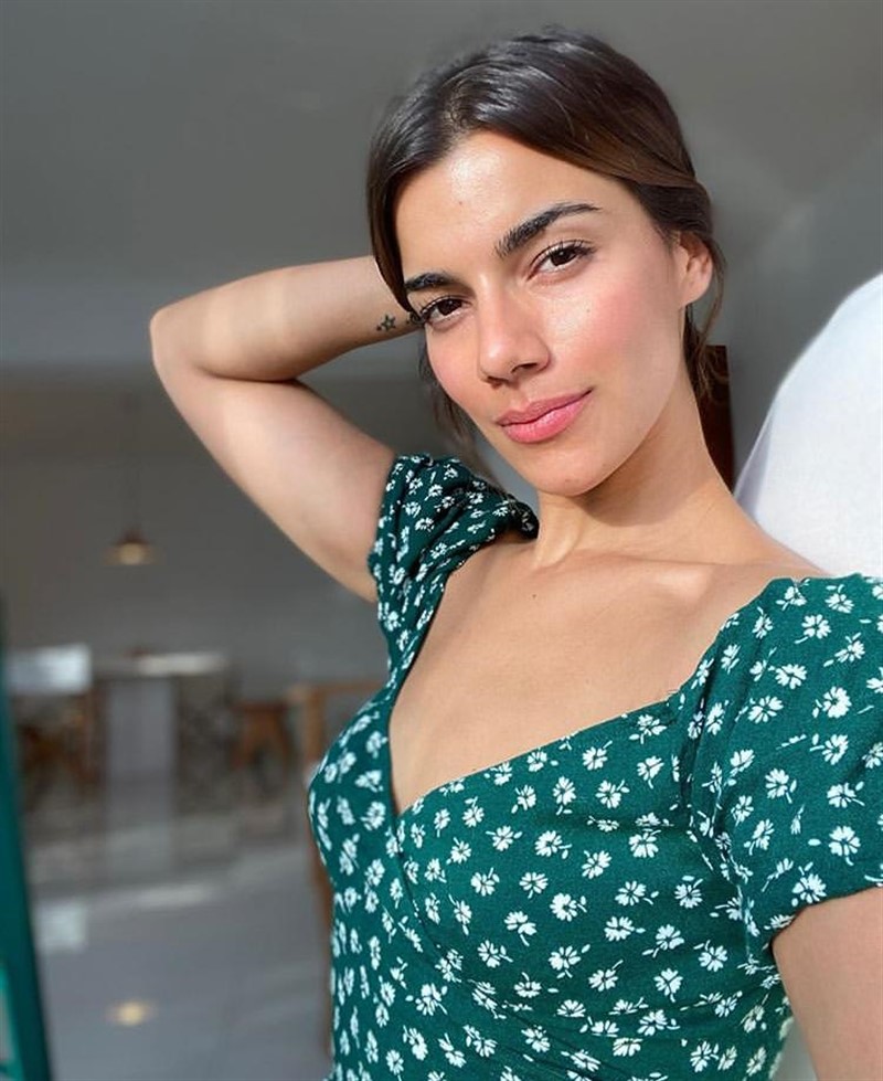Nashla Bogaert - 04